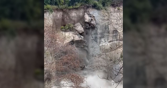 Collapsing Cliff Creates Mini Tsunami In California S Van Duzen River