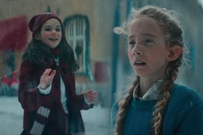 Heartwarming Christmas Commercial With Two Girls Trapped In Separated Spaces