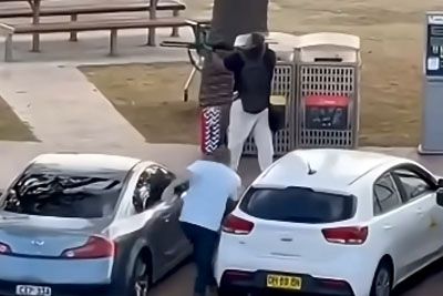 Hero Bystander Tackles Bondi Beach Gunman