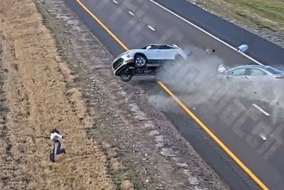 Dangerous stop on Interstate I-55 ends in high-speed crash