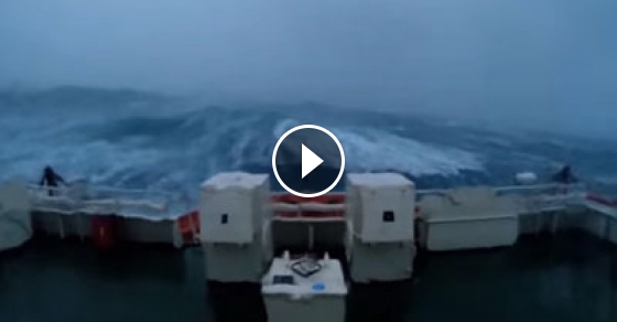 Terrifying Footage Shows On-Board Ship In North Sea Storm | Klipland.com