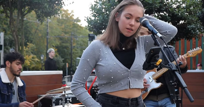 Allie Sherlock Performs &quot;Creep&quot; By Radiohead On The