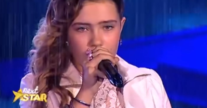 11 Year Old Earns Standing Ovation Singing I Will Always Love You 6757