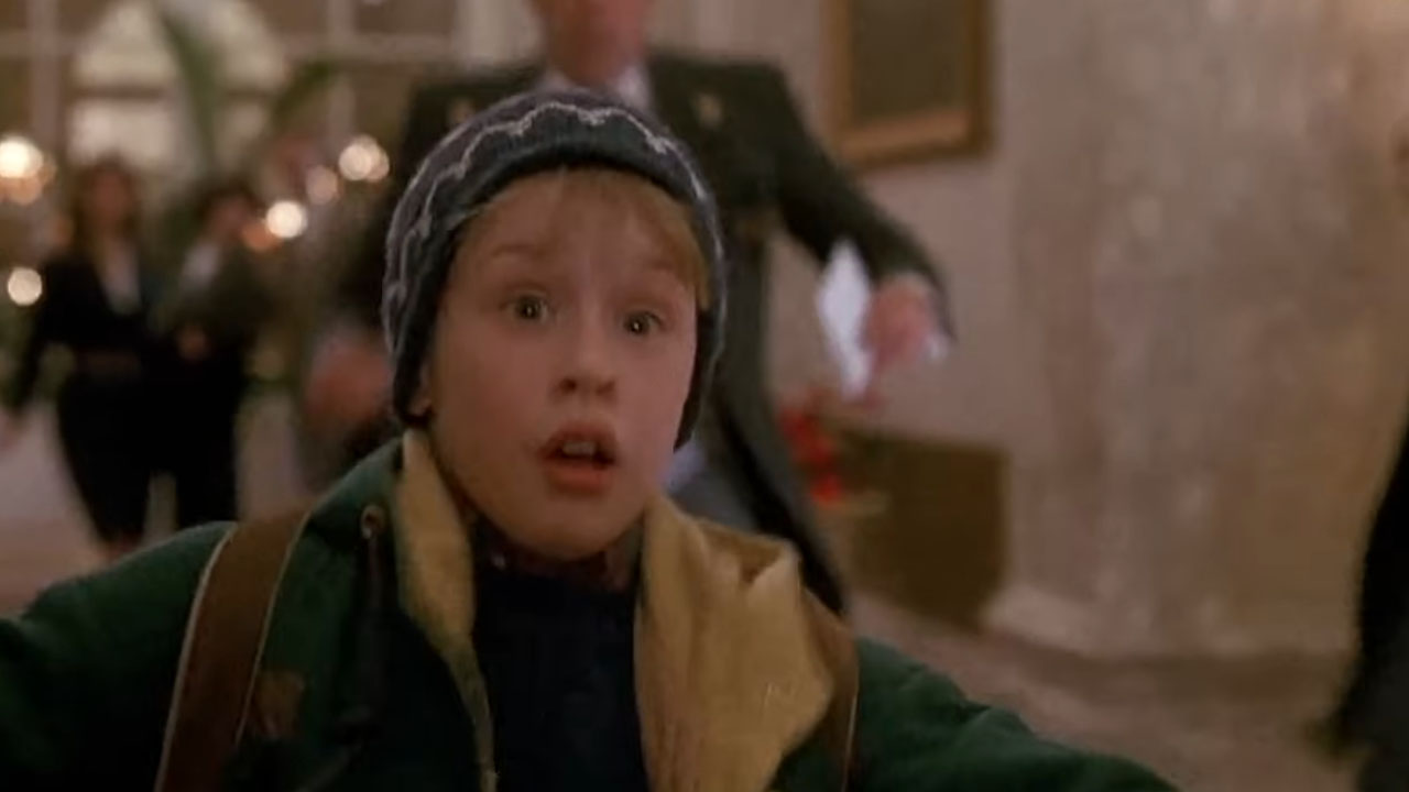 Tim Curry, the actor who also appeared in Home Alone 2, has died